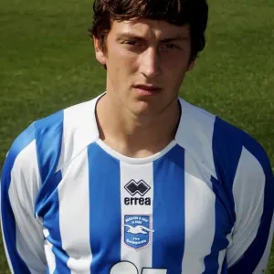Defiant Seagull: Tommy Elphick's Determination with Brighton and Hove Albion FC Defiant Seagull: Tommy Elphick's Determination with Brighton and Hove Albion FC