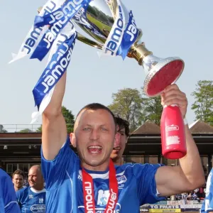 Gary Hart: Unyielding Resilience in Brighton and Hove Albion FC Colors Gary Hart: Unyielding Resilience in Brighton and Hove Albion FC Colors