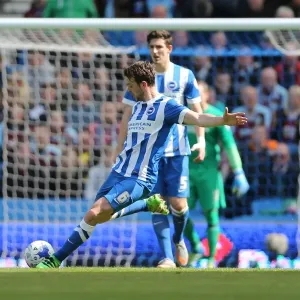 Intense Championship Showdown: Brighton and Hove Albion vs. Burnley (April 2016) Intense Championship Showdown: Brighton and Hove Albion vs. Burnley (April 2016)