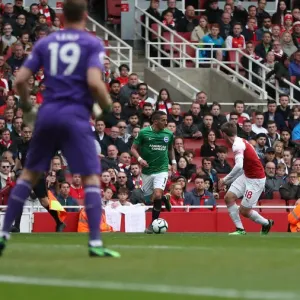 Intense Premier League Showdown: Arsenal vs. Brighton & Hove Albion (05MAY19) Intense Premier League Showdown: Arsenal vs. Brighton & Hove Albion (05MAY19)