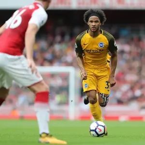 Isaiah Brown Fights for Brighton and Hove Albion Goal Against Arsenal in Premier League Clash (01OCT17) Isaiah Brown Fights for Brighton and Hove Albion Goal Against Arsenal in Premier League Clash (01OCT17)