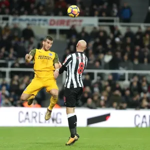 Tomer Hemed vs. Jonjo Shelvey: Intense Battle in Newcastle United vs. Brighton and Hove Albion (30DEC17)