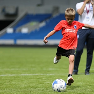 Young Seagulls Open Training Session: Fans Penalty Shootout with Casper Ankergren (July 2015)