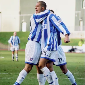 Zamora celebrates a goal against Portsmouth Blue / Yellow