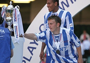 Gary Hart Collection: 2004 Play-off Final