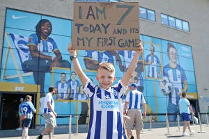 Images Dated 13th August 2022: 2022/23 Premier League: Intense Action from Brighton & Hove Albion vs