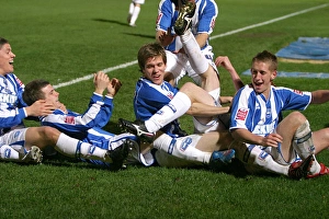 Cheltenham Town Collection: Albion players celebrate Dean Hammonds first goal