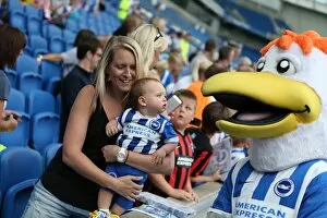 Images Dated 31st July 2015: Albion Stars Connect with Fans: Young Seagulls Open Training Session (31st July 2015)