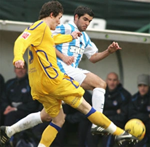 Images Dated 8th November 2006: Alex Frutos v Leicester City