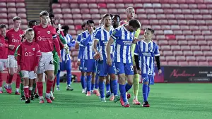 Leads Out Brighton And Hove Albion Team Prints: Barnsley v Brighton and Hove Albion
Carabao Cup
23SEP25
