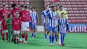Leads Out Brighton And Hove Albion Team Prints: Barnsley v Brighton and Hove Albion
Carabao Cup
23SEP25
