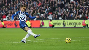 Battle in the Premier League: West Ham United vs. Brighton & Hove Albion - February 1, 2020