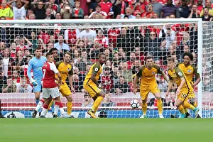 Arsenal 01OCT17 Prints: Brighton and Hove Albion Defend in Unison against Arsenal (01OCT17)