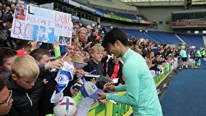 Images Dated 11th April 2023: Brighton & Hove Albion FC: Open Training at American Express Community Stadium, 11APR23