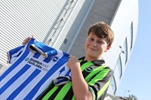 Images Dated 3rd September 2013: Brighton & Hove Albion FC: September 2013 Club Shop Signing Event - Fan Interaction