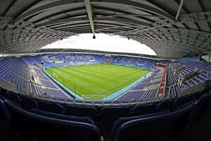Images Dated 20th August 2016: Brighton and Hove Albion at Reading's Madejski Stadium: EFL Sky Bet Championship Clash