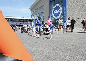 Young Prints: Brighton and Hove Albion v Roma
Premier League
08AUG26