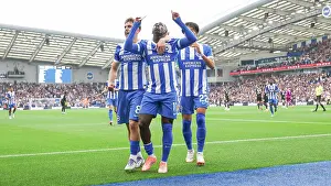 Weaves His Way Through Prints: Brighton and Hove Albion v Tottenham Hotspur
Premier League
20SEP25