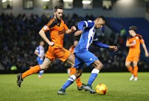 Images Dated 29th December 2015: Brighton and Hove Albion vs Ipswich Town: A Battle in the Sky Bet Championship (29DEC15)