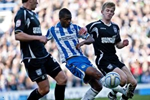 Images Dated 25th February 2012: Brighton & Hove Albion vs Ipswich Town (25-12-2012): A Glance at the 2011-12 Home Season