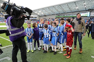 Brighton and Hove Albion vs Liverpool: Premier League Showdown at American Express Community Stadium (December 2017)