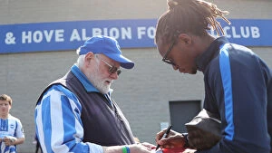 Images Dated 30th March 2019: Brighton and Hove Albion vs. Southampton: Premier League Battle at American Express Community