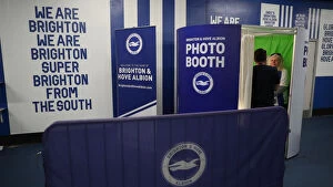 Images Dated 28th April 2019: Brighton & Hove Albion WSL Clash: Battle Against Arsenal Women at American Express Community