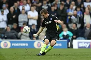 Images Dated 18th March 2017: Clash in the Championship: Leeds United vs. Brighton and Hove Albion (18MAR17)
