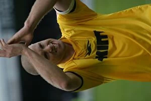 Images Dated 16th May 2006: Danny Cullip applauds the fans