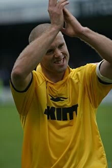 Images Dated 15th November 2006: Danny Cullip salutes the fans