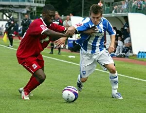 Images Dated 28th September 2007: Dean Cox in Action: Brighton & Hove Albion vs. Southend United, September 1, 2007