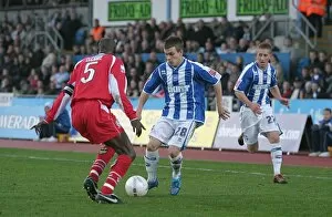 Images Dated 4th December 2006: Dean Cox takes on Wayne Daniel