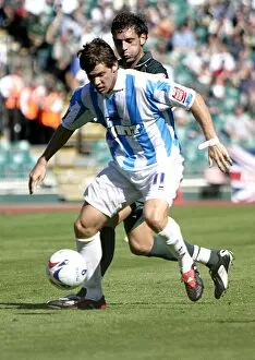 Images Dated 16th May 2006: Dean Hammond shields vs Plymouth