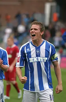 Dean Hammond Prints: Dean Hammond vs. Southend United: A Moment of Determination in Brighton and Hove Albion's 2007/08 Season