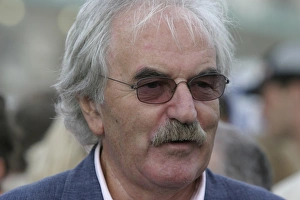 Des Lynam Leads the Falmer March
