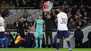 Images Dated 5th February 2022: FA Cup 4th Round: Intense Battle between Tottenham and Brighton at Tottenham Hotspur Stadium