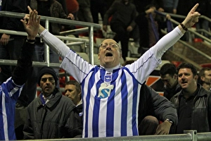 Images Dated 29th March 2011: Fans Dagenham 29MAR11 PH 0933