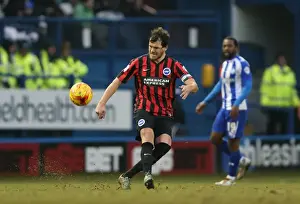 Gordon Greer Leads Brighton and Hove Albion in Championship Showdown against Sheffield Wednesday (14FEB15)