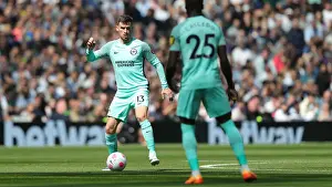 Intense Battle: Premier League Showdown - Tottenham Hotspur vs. Brighton & Hove Albion (16APR22)