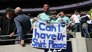 Intense Battle: Premier League Showdown - Tottenham Hotspur vs. Brighton & Hove Albion (16APR22)