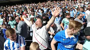 Intense Battle: Premier League Showdown - Tottenham Hotspur vs. Brighton & Hove Albion (16APR22)