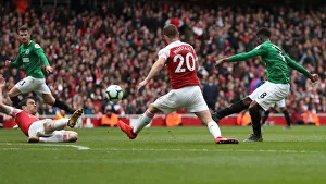 Intense Premier League Showdown: Arsenal vs. Brighton & Hove Albion (05MAY19)