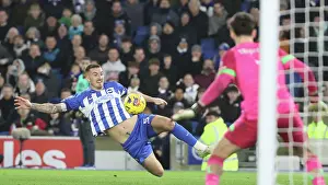 Intense Premier League Showdown: Brighton & Hove Albion vs. Burnley (09DEC23)