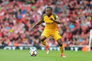 Images Dated 1st October 2017: Jose Izquierdo in Action: Arsenal vs. Brighton and Hove Albion, Premier League (1st October 2017)