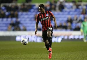 Images Dated 10th March 2015: Kazenga LuaLua in Action: Brighton's Midfielder Shines in Championship Clash vs. Reading (10MAR15)