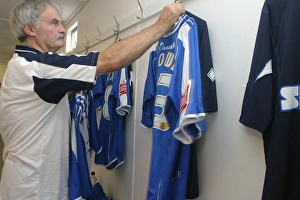 Images Dated 9th November 2006: Kit Man, Ken Barnard