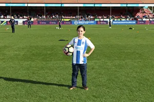 Images Dated 21st October 2018: Mascots - Man City-7508