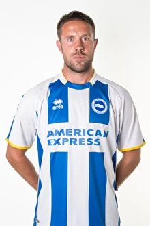 Images Dated 1st January 2000: Matthew Upson: A Formidable Defender of Brighton and Hove Albion FC