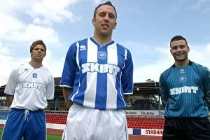 Images Dated 10th November 2006: Photo-shoot for new kit launch