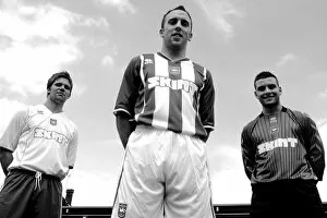 Images Dated 10th November 2006: photoshoot for new kit